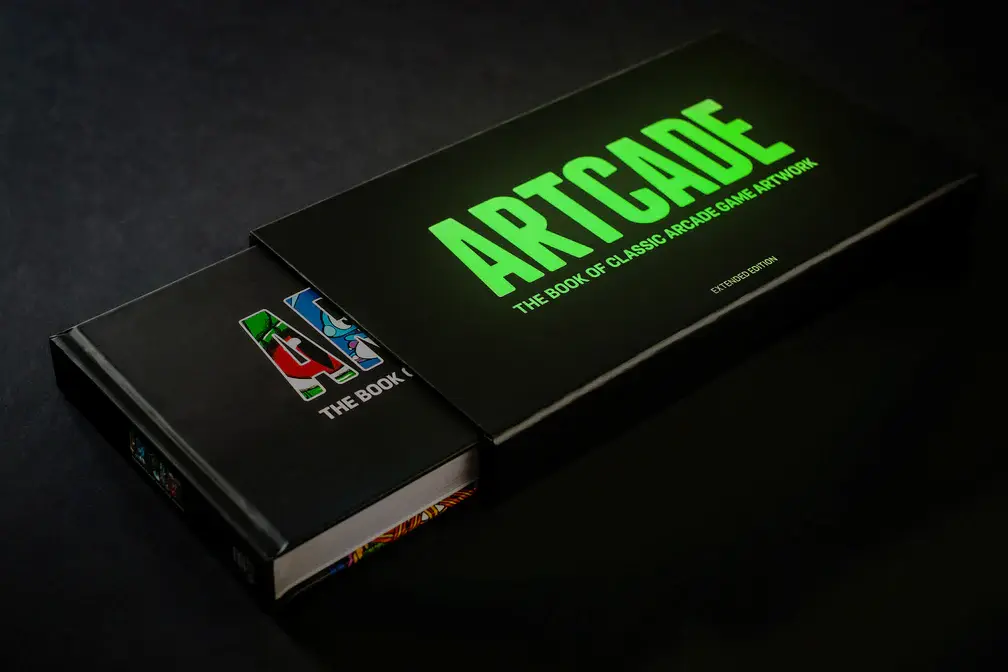Picture of Artcade: the Book of Classic Arcade Game Artwork (2)