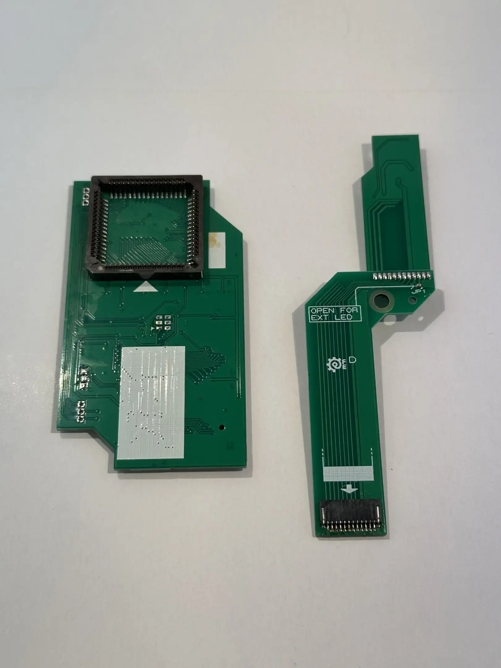 Picture of Neo Geo CD SD Loader by Furrtek (Top Loader, Rev E) (2)