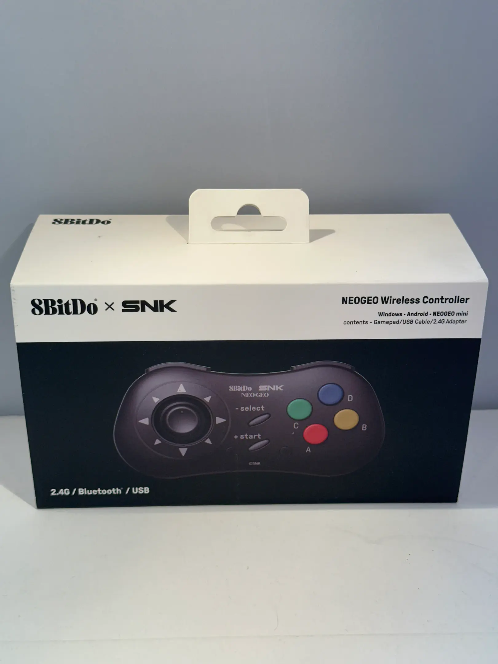 Picture of 8bitdo Neo Geo CD Bluetooth Controller (3)