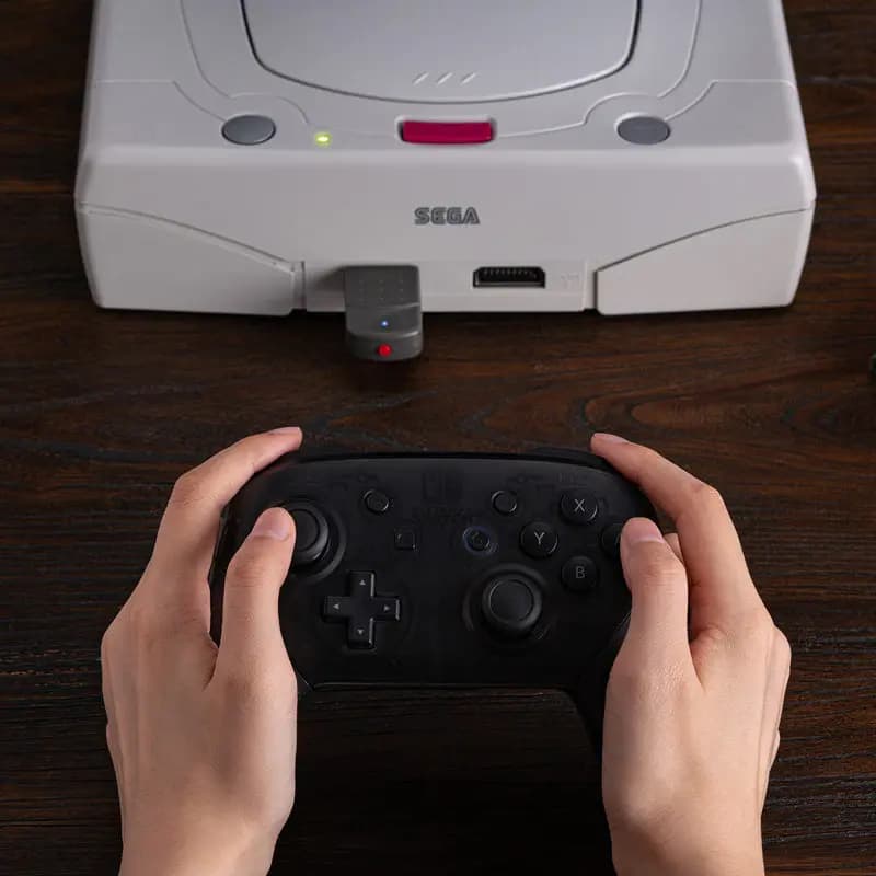 Picture of 8BitDo Retro Receiver for Saturn 8