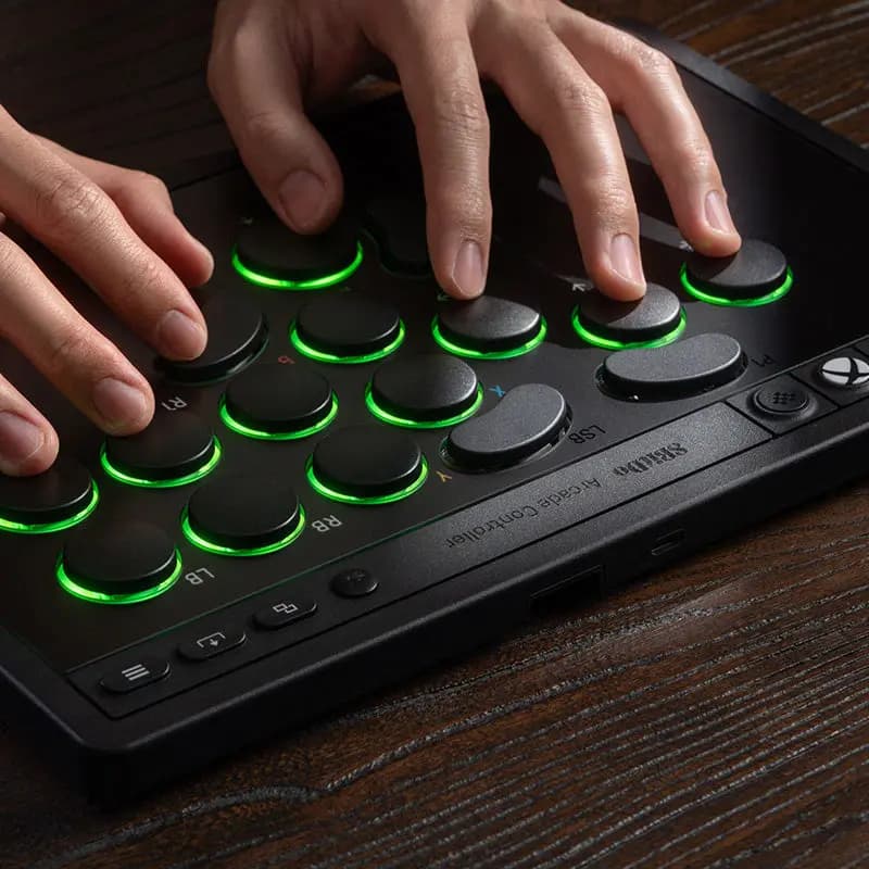 Picture of 8BitDo Arcade Controller for Xbox 9