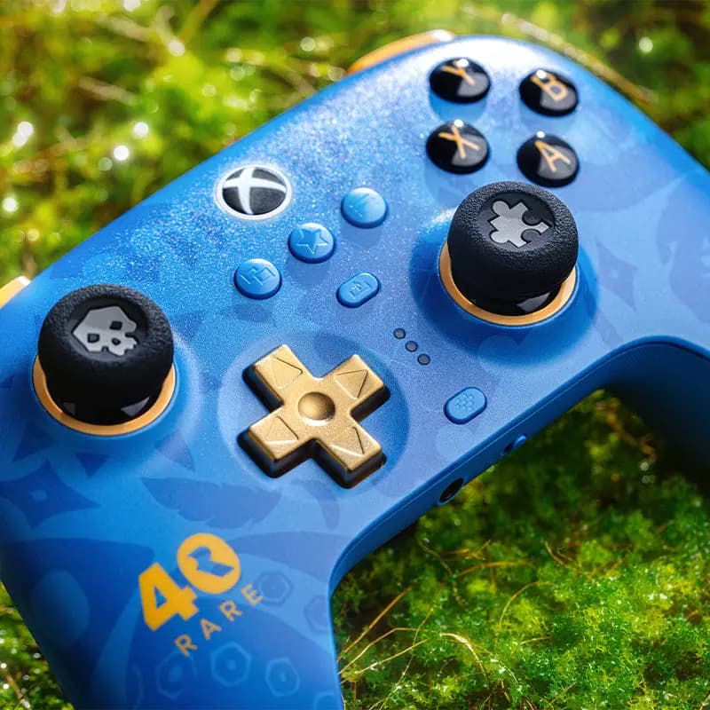 Picture of 8BitDo Ultimate 3-mode Controller for Xbox 9