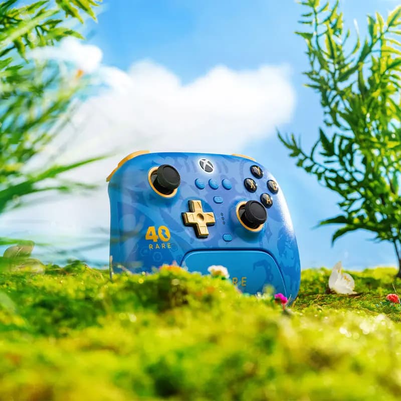 Picture of 8BitDo Ultimate 3-mode Controller for Xbox 3