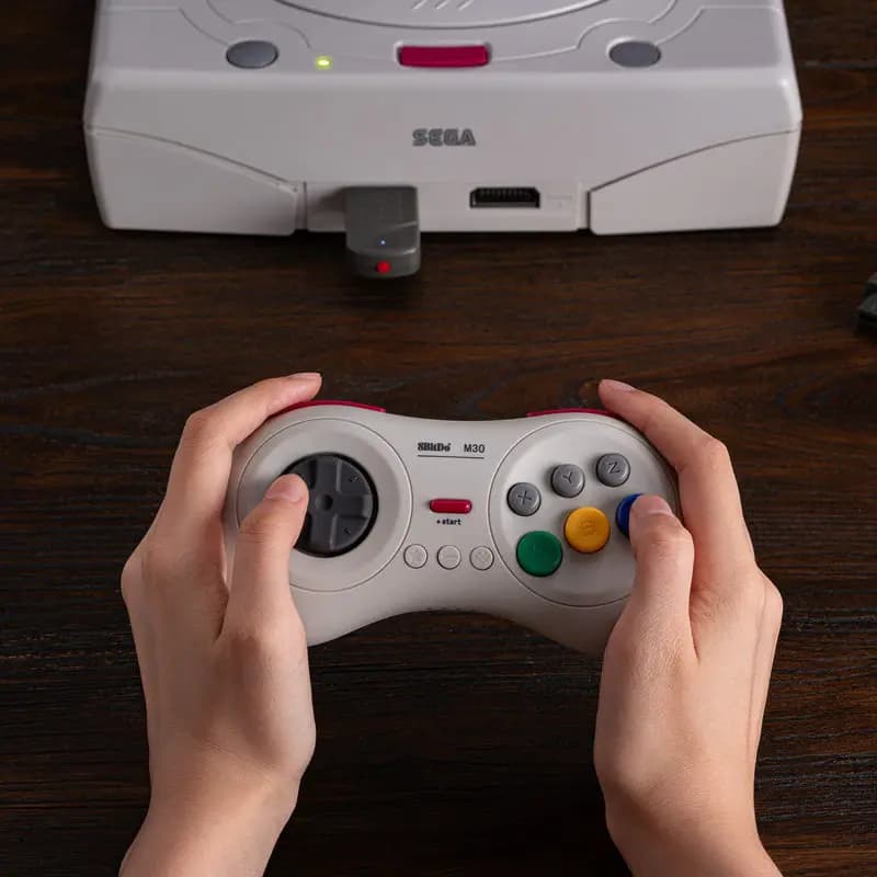 Picture of 8BitDo Retro Receiver for Saturn 6