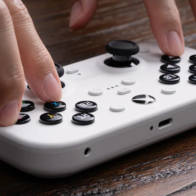 Picture of 8BitDo Lite SE 2.4G Wireless Controller for Xbox 9