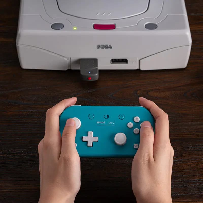 Picture of 8BitDo Retro Receiver for Saturn 7