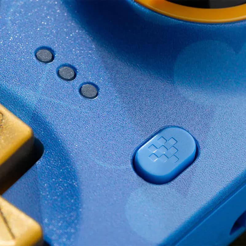 Picture of 8BitDo Ultimate 3-mode Controller for Xbox 8